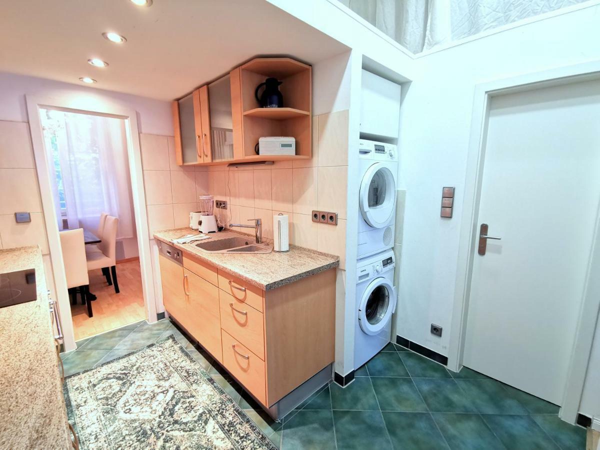 Gastein By Rockchair Apartments L Superhost Status L 2 Bedrooms Boxspringbeds 1,5 Bathrooms - Cozy Family & Business Flair Welcomes You! เบอร์ลิน ภายนอก รูปภาพ